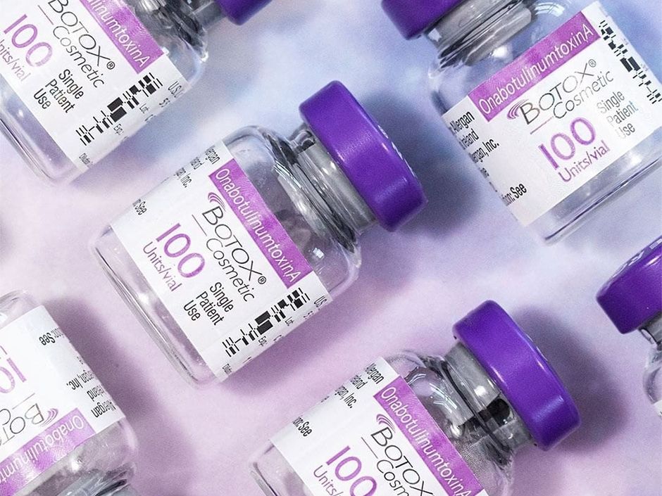 Botox vials in a coordinated pattern.