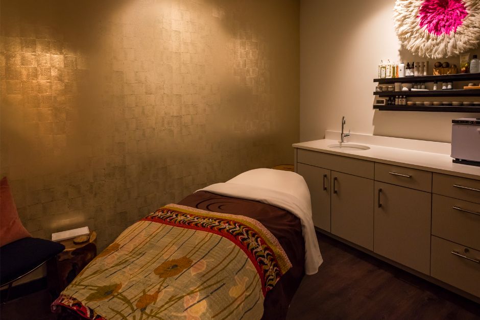 Interior image of a skin care treatment room at Viva Day Spa + Med Spa Domain Northside.